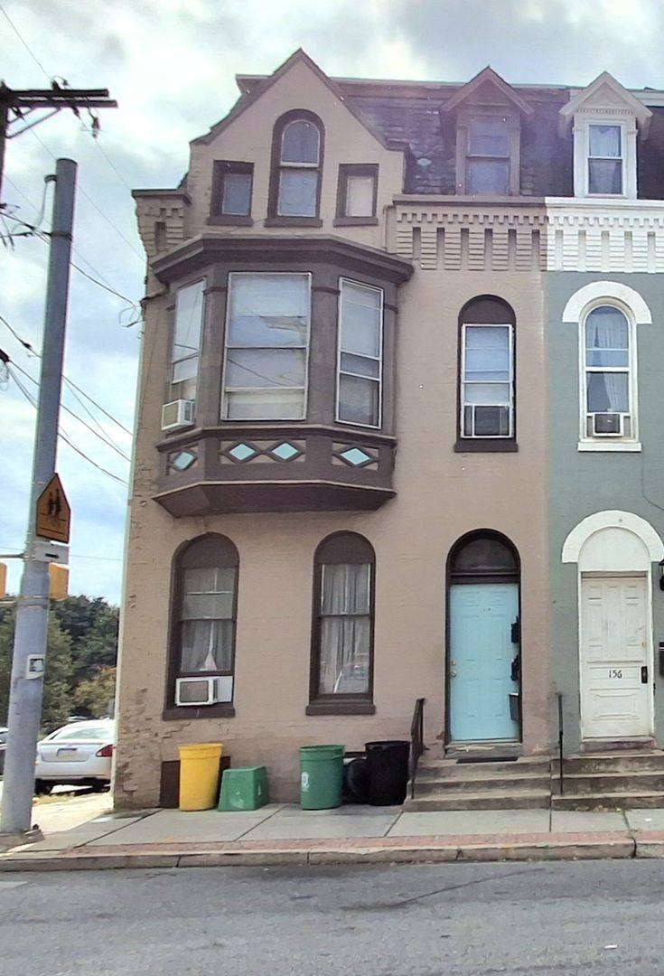 Apartment for rent at 158 S Pershing Ave, York, PA 17401