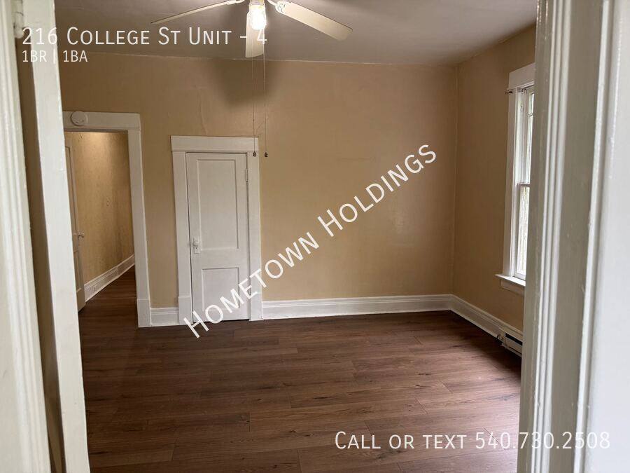 Apartment for rent at 216 College St #4, Martinsville, VA 24112