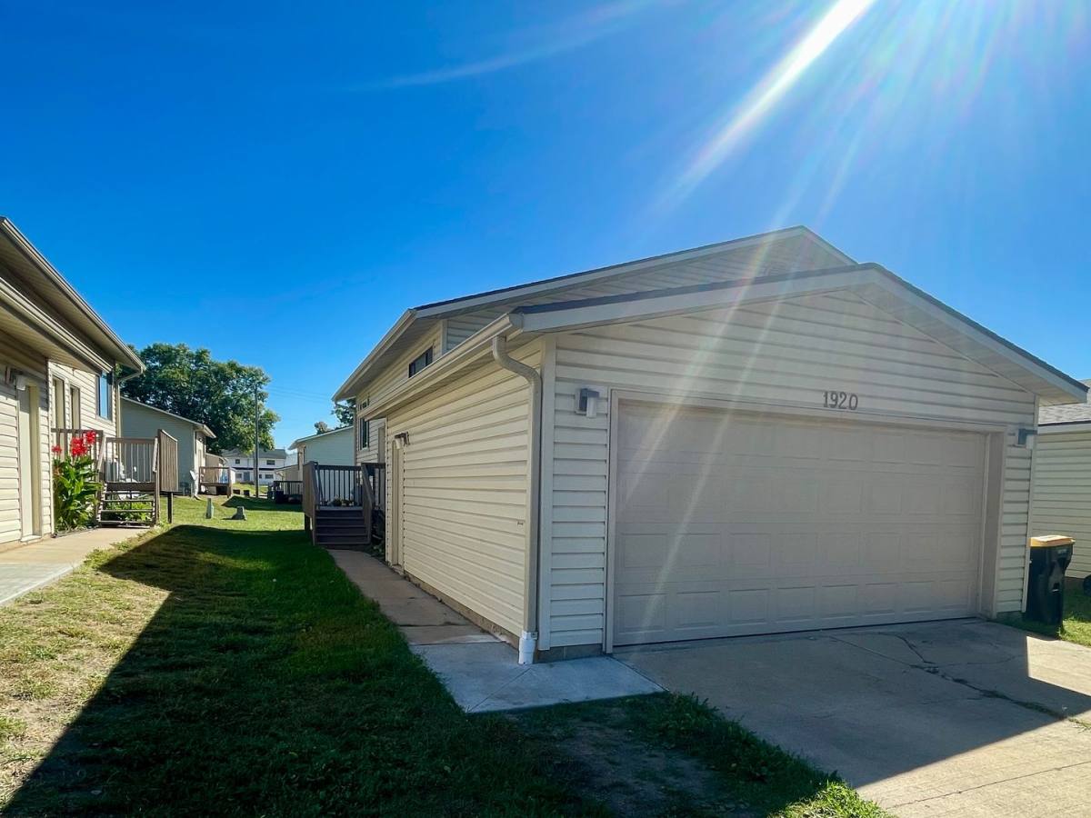 Apartment for rent at 1902 - 1929 20th St NW, Rochester, MN 55901