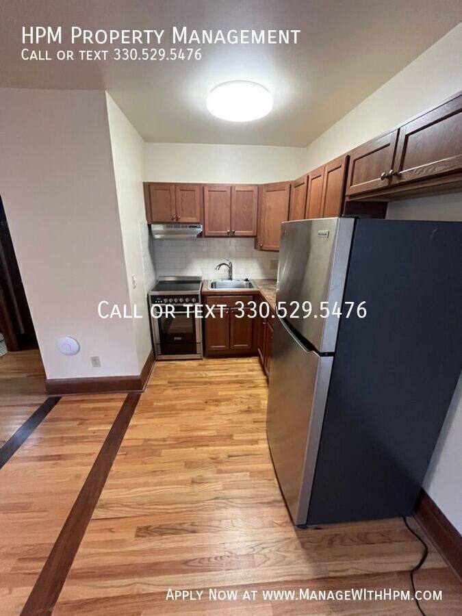 Apartment for rent at 21 S Highland Ave #1, Akron, OH 44303