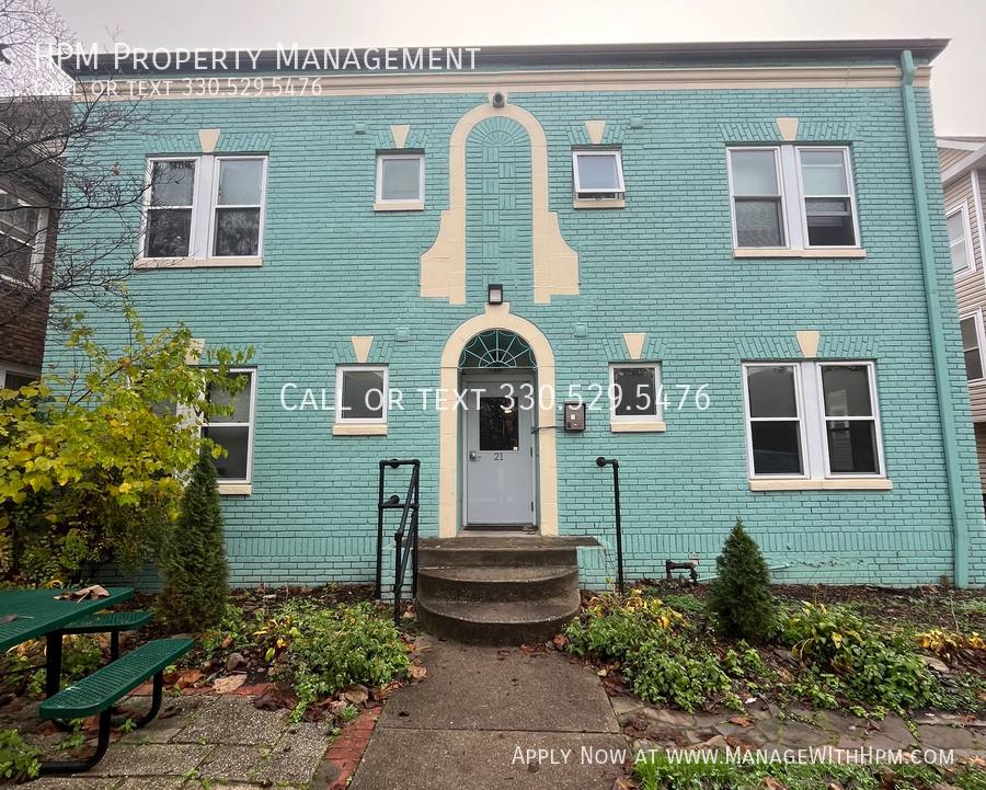 Apartment for rent at 21 S Highland Ave #1, Akron, OH 44303