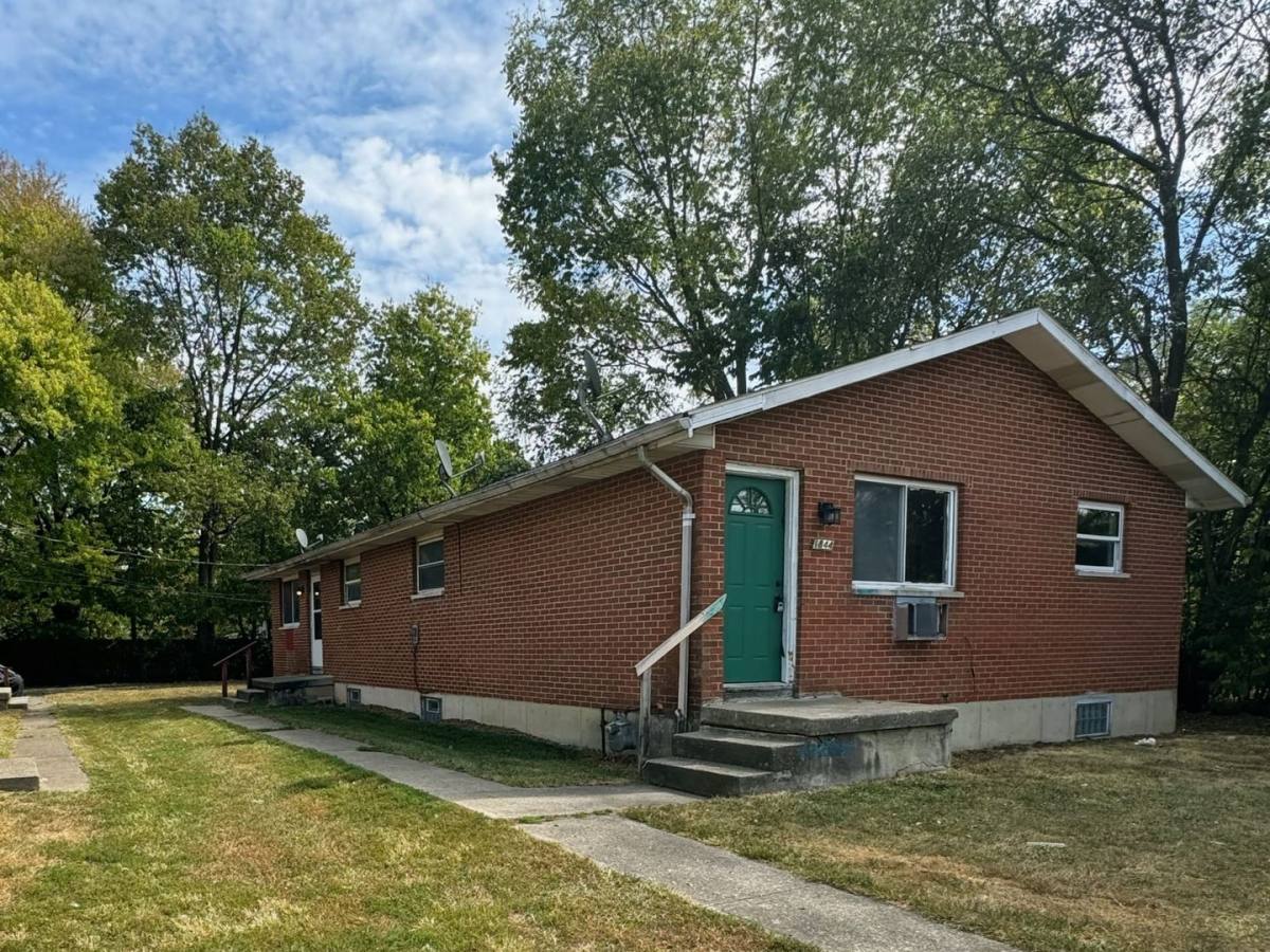 Apartment for rent at 1844 Hickorydale Dr, Dayton, OH 45406