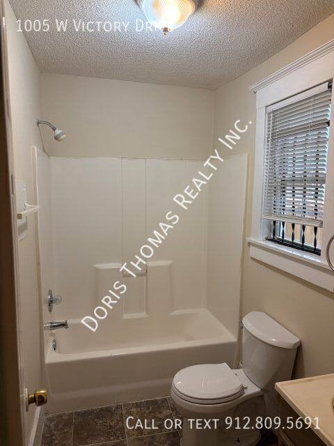 Apartment for rent at 1005 W Victory Dr, Savannah, GA 31405