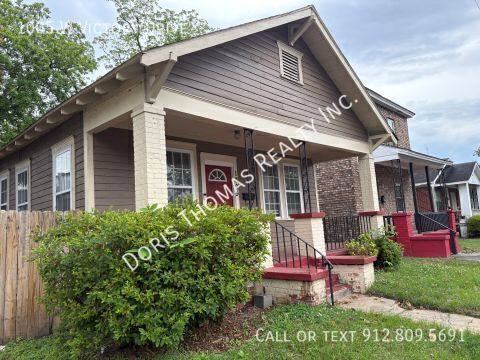 Apartment for rent at 1005 W Victory Dr, Savannah, GA 31405