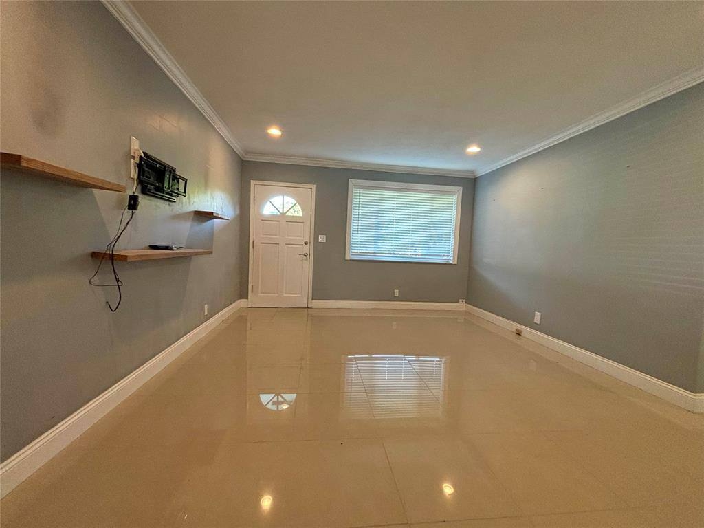 Apartment for rent at 3811 NE 18th Ave, Pompano Beach, FL 33064