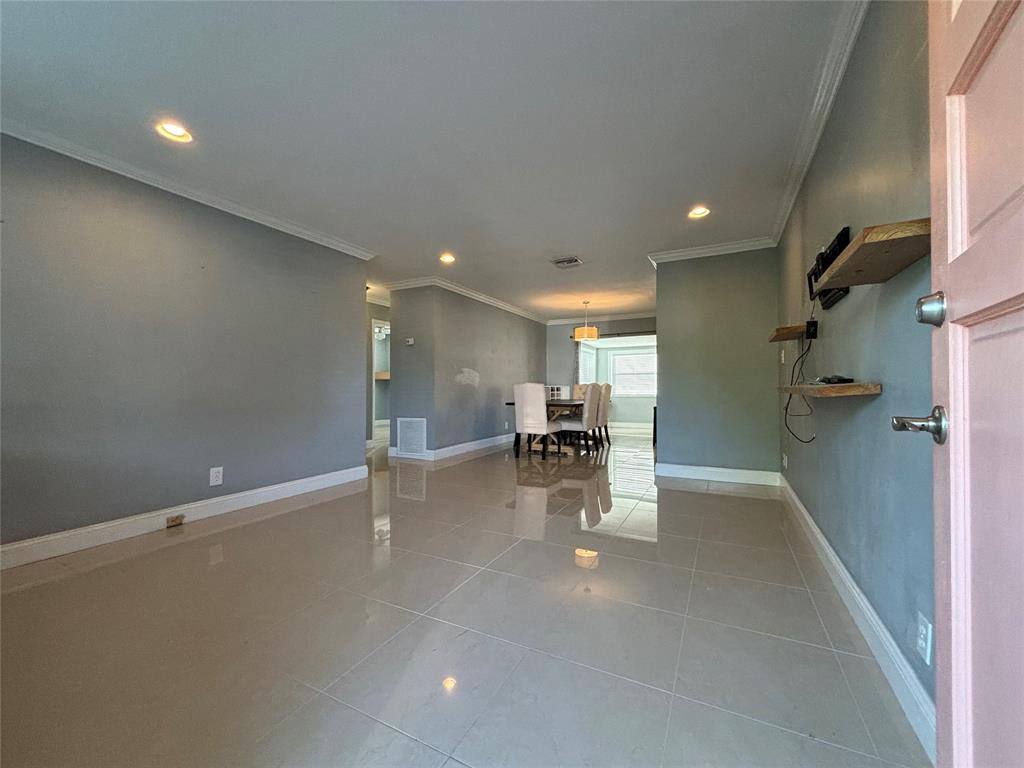 Apartment for rent at 3811 NE 18th Ave, Pompano Beach, FL 33064