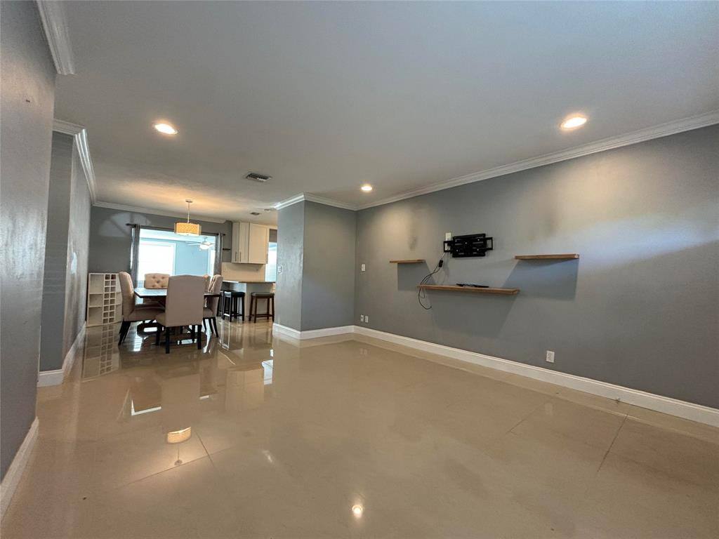 Apartment for rent at 3811 NE 18th Ave, Pompano Beach, FL 33064