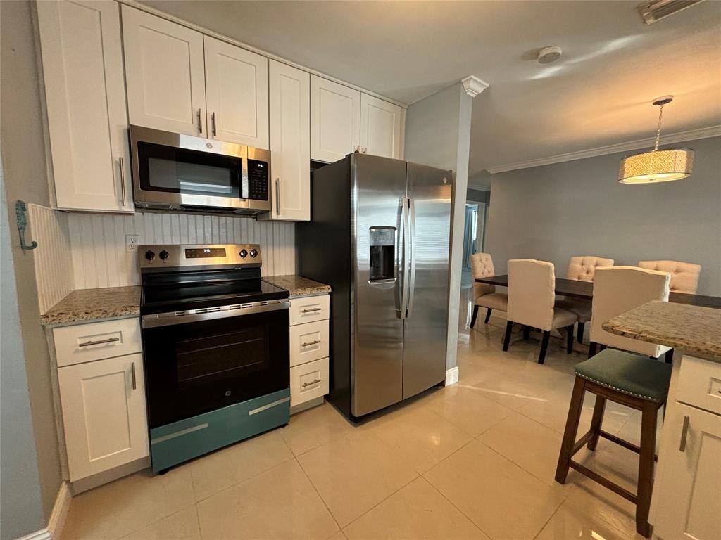 Apartment for rent at 3811 NE 18th Ave, Pompano Beach, FL 33064