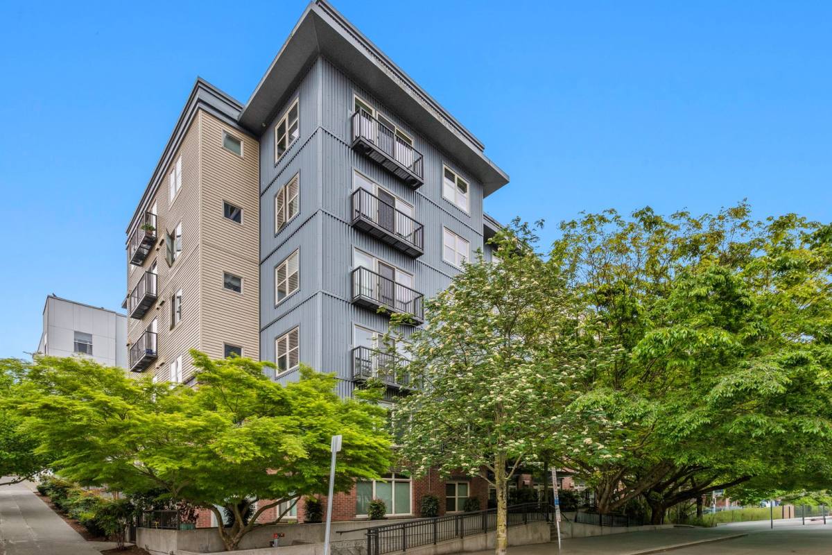 Condo for rent at 1620 Belmont Ave, Seattle, WA 98122