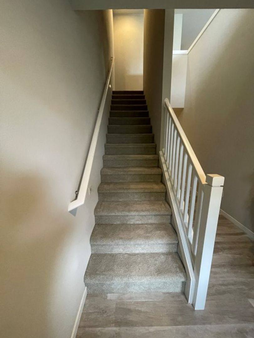 Townhouse for rent at 13420 Manor Way, Lynnwood, WA 98087