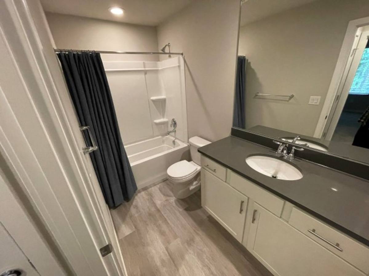 Townhouse for rent at 13420 Manor Way, Lynnwood, WA 98087