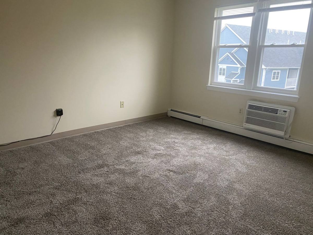 Apartment for rent at 1 Meadow Dr, Raynham, MA 02767
