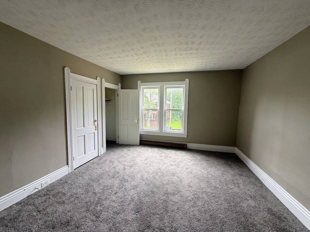 Apartment for rent at 610 Wellman Ave SE, Massillon, OH 44646