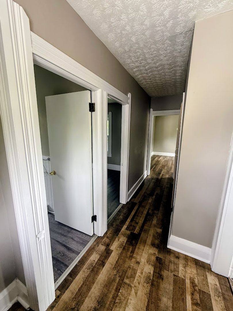 Apartment for rent at 610 Wellman Ave SE, Massillon, OH 44646