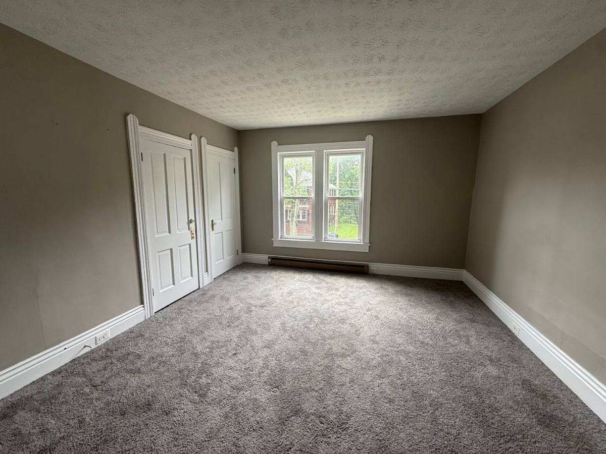 Apartment for rent at 610 Wellman Ave SE, Massillon, OH 44646