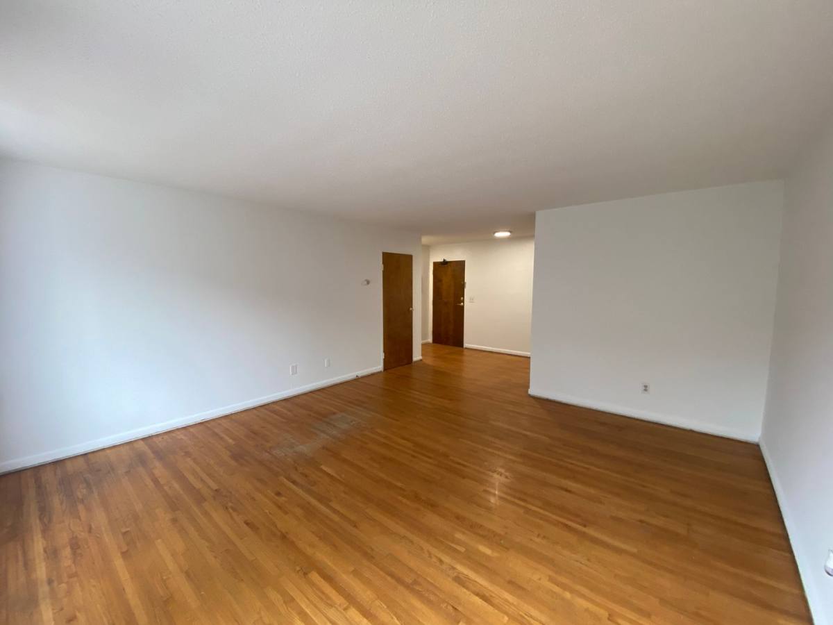Apartment for rent at 708 University Ave SE, Minneapolis, MN 55414