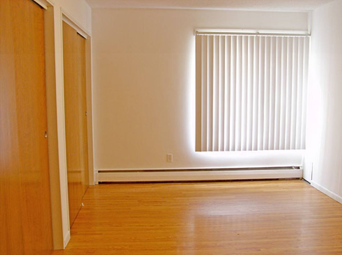 Apartment for rent at 708 University Ave SE, Minneapolis, MN 55414