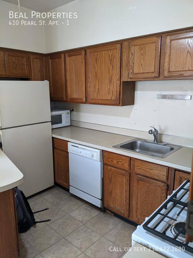 Apartment for rent at 410 Pearl St #1, Ypsilanti, MI 48197
