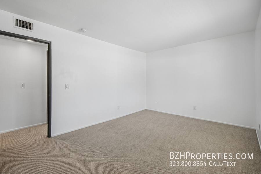 Apartment for rent at 11924 Mayfield Ave #5, Los Angeles, CA 90049