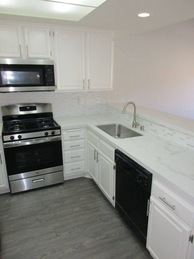 Townhouse for rent at 9975 Scripps Westview Way, San Diego, CA 92131