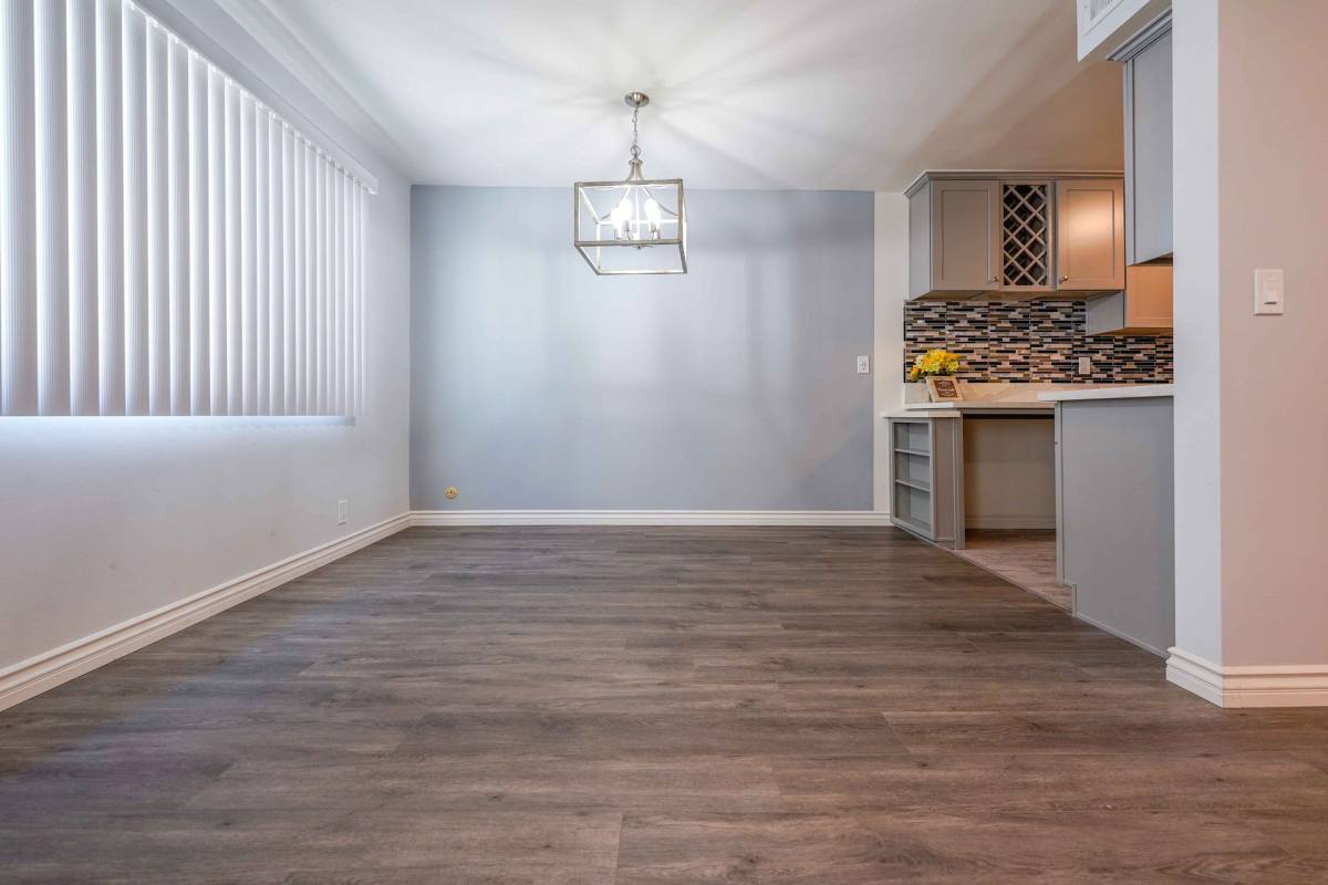 Apartment for rent at 712 N Kings Rd, West Hollywood, CA 90069