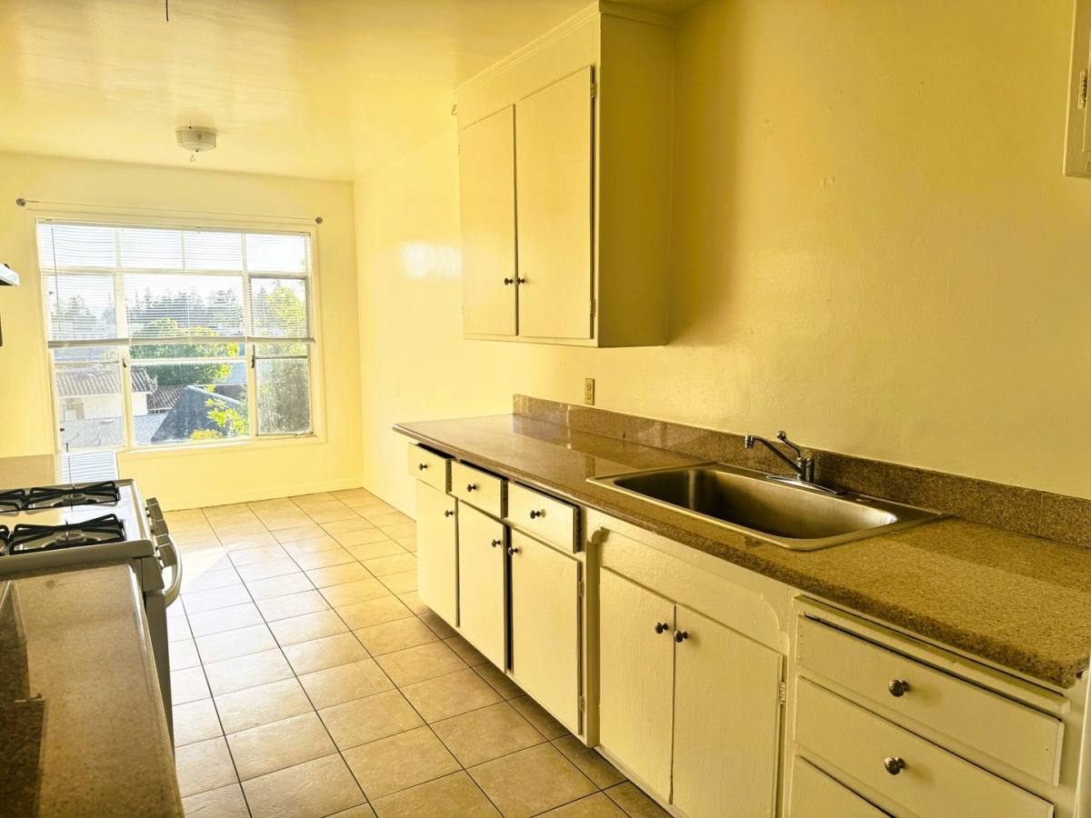 Apartment for rent at 3105 High St, Oakland, CA 94619