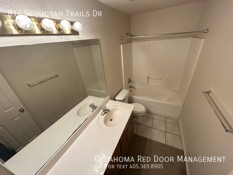 House for rent at 816 Sequoyah Trails Dr, Norman, OK 73071