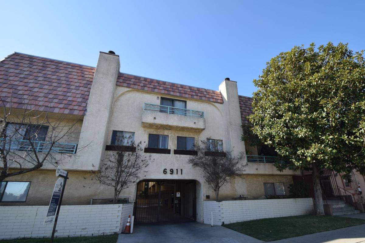 Apartment for rent at 6911 Woodman Ave, Van Nuys, CA 91405