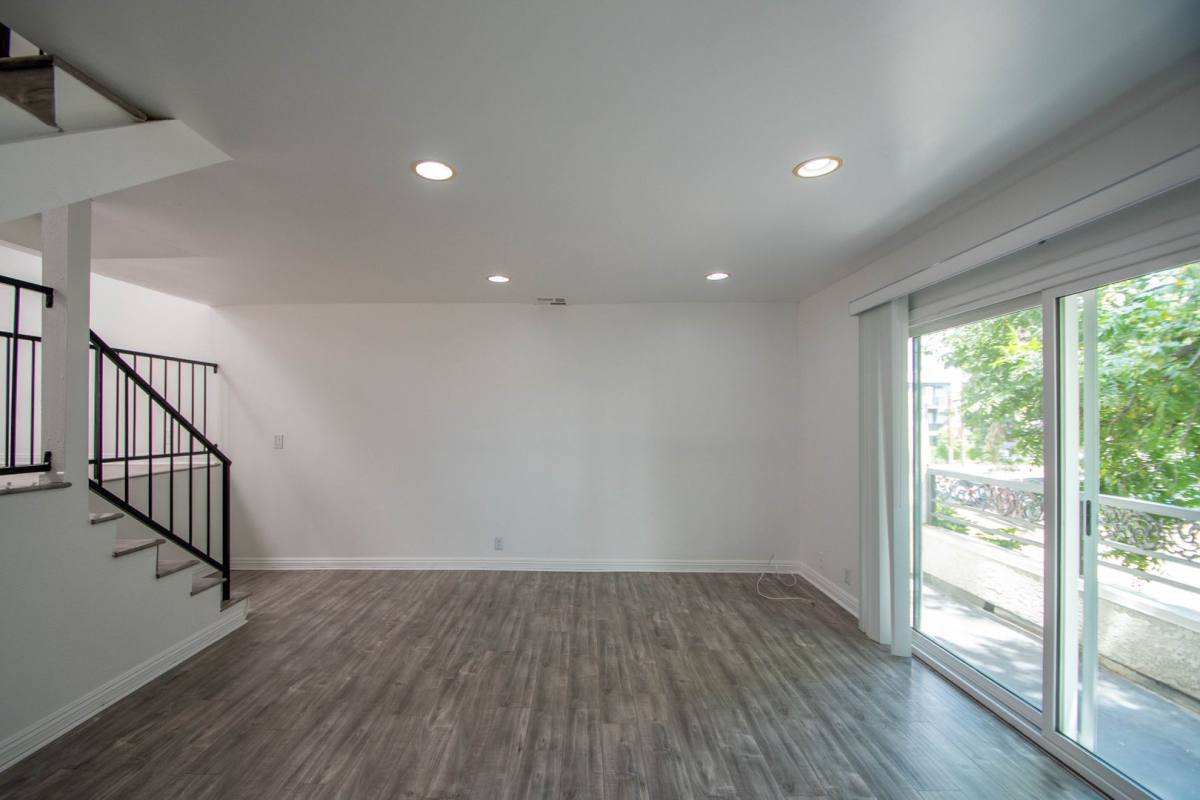 Apartment for rent at 6911 Woodman Ave, Van Nuys, CA 91405
