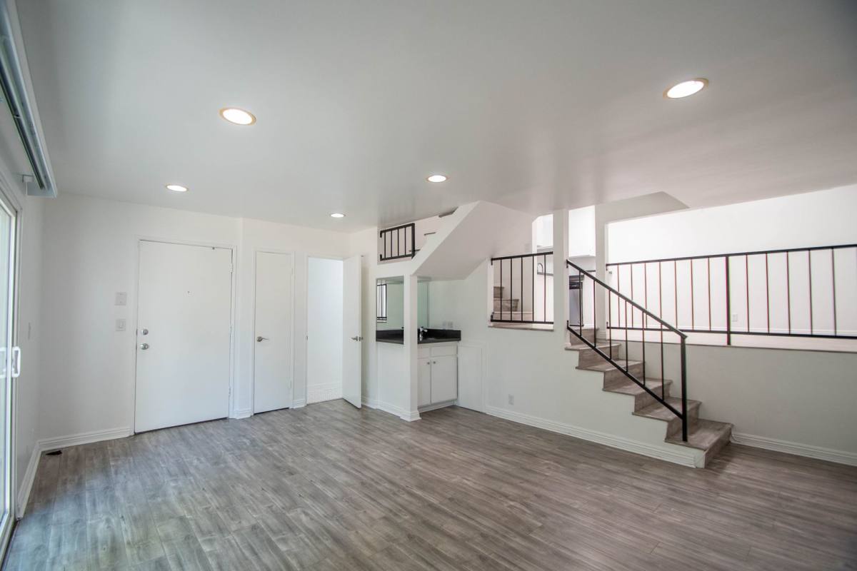 Apartment for rent at 6911 Woodman Ave, Van Nuys, CA 91405