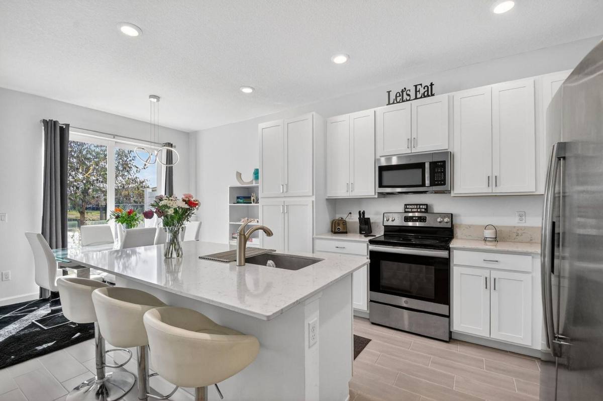 Townhouse for rent at 4790 Navali Dr, Lake Worth, FL 33467