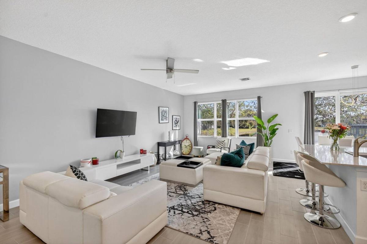 Townhouse for rent at 4790 Navali Dr, Lake Worth, FL 33467