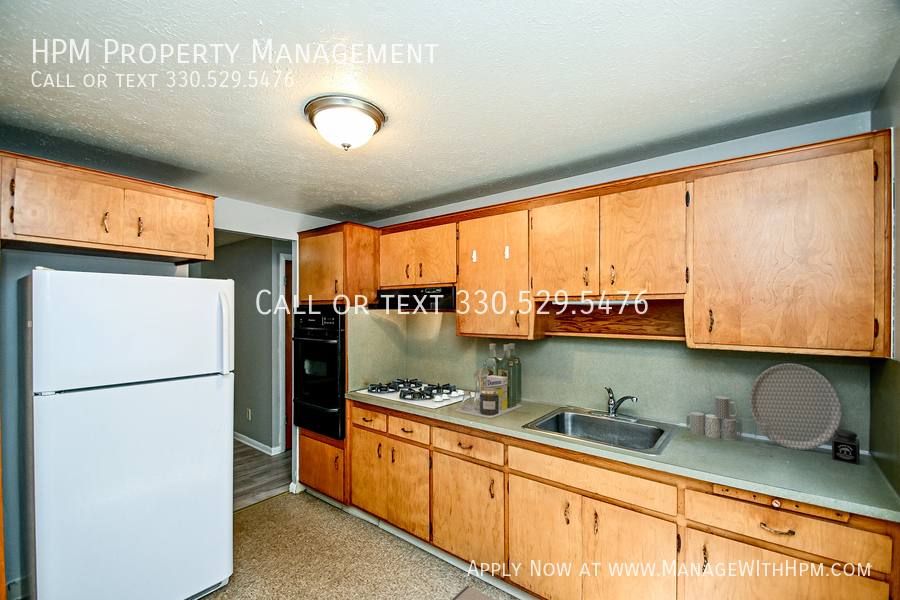 Apartment for rent at 842 S Green Rd #6, Cleveland, OH 44121