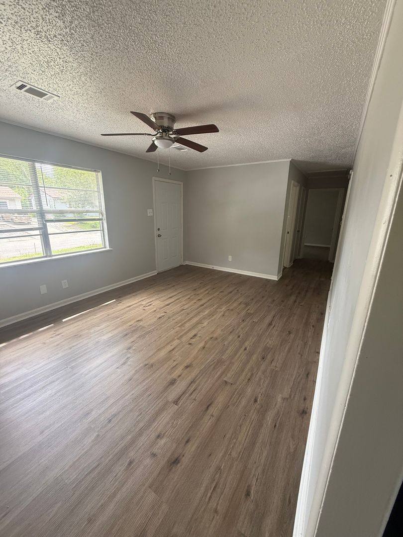 House for rent at 9110 Woodford Dr, Benton, AR 72019
