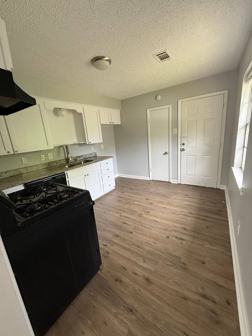 House for rent at 9110 Woodford Dr, Benton, AR 72019