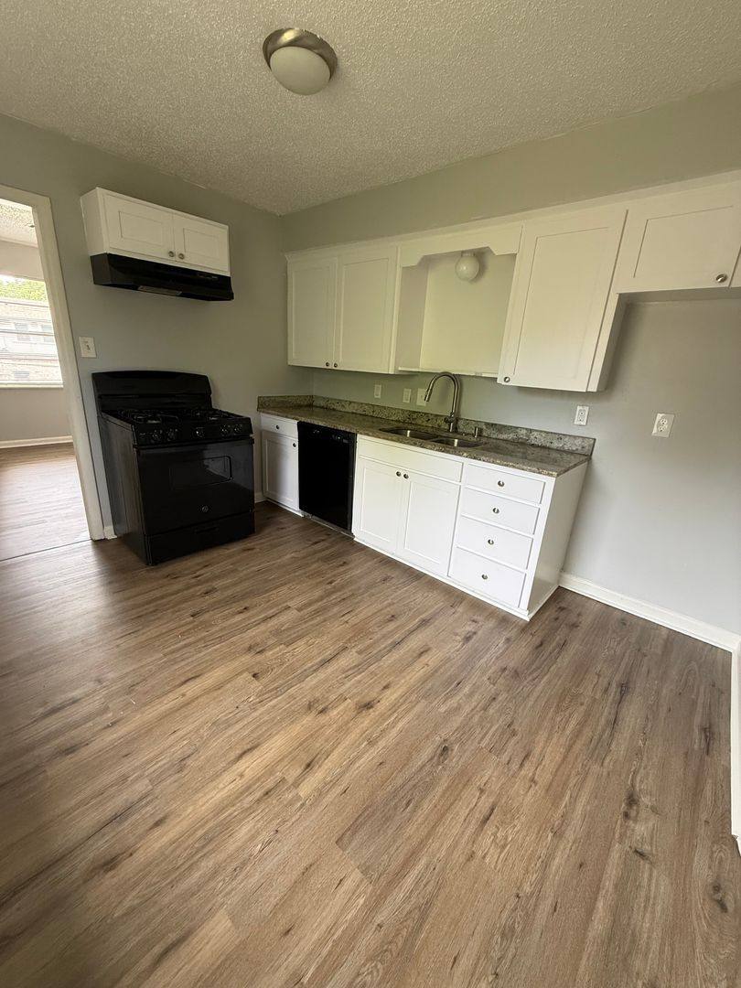 House for rent at 9110 Woodford Dr, Benton, AR 72019