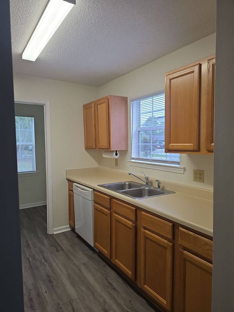 Townhouse for rent at 9804-A Whitfield Ave, Savannah, GA 31406