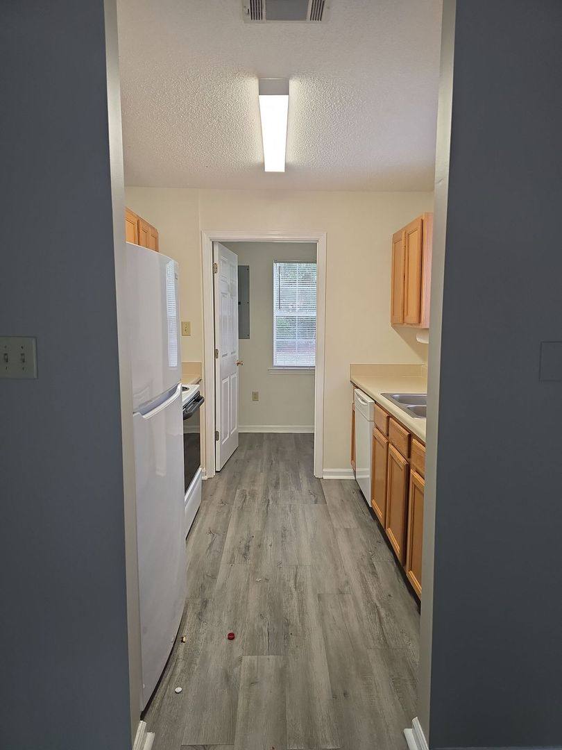Townhouse for rent at 9804-A Whitfield Ave, Savannah, GA 31406