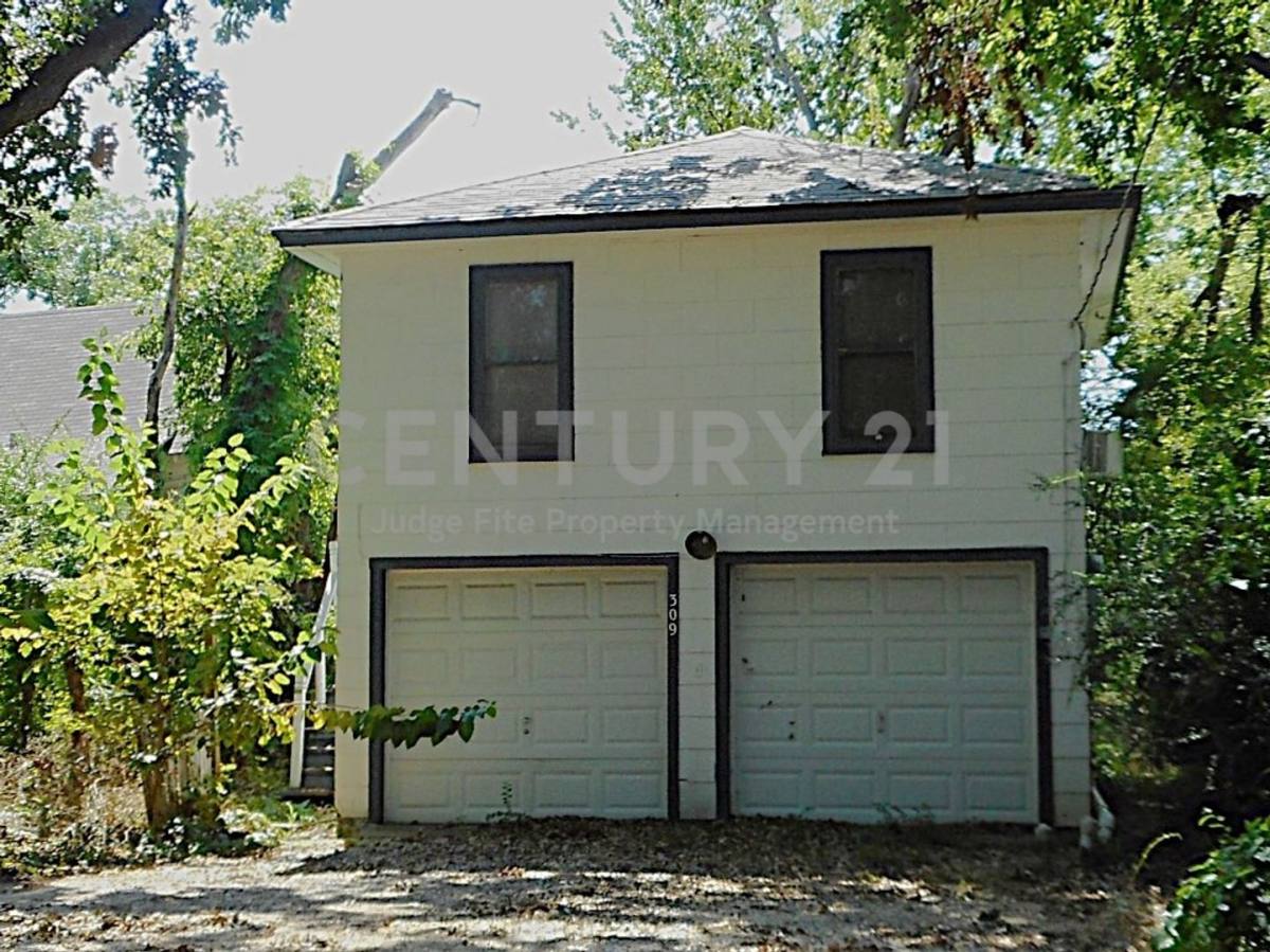 Apartment for rent at 309 Normal St, Denton, TX 76201
