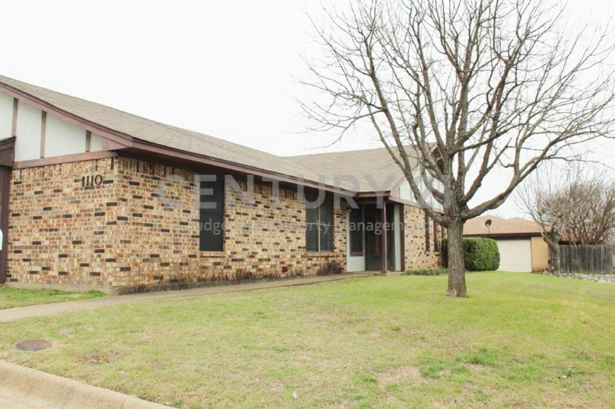 House for rent at 1110 Curtis Dr, Weatherford, TX 76086