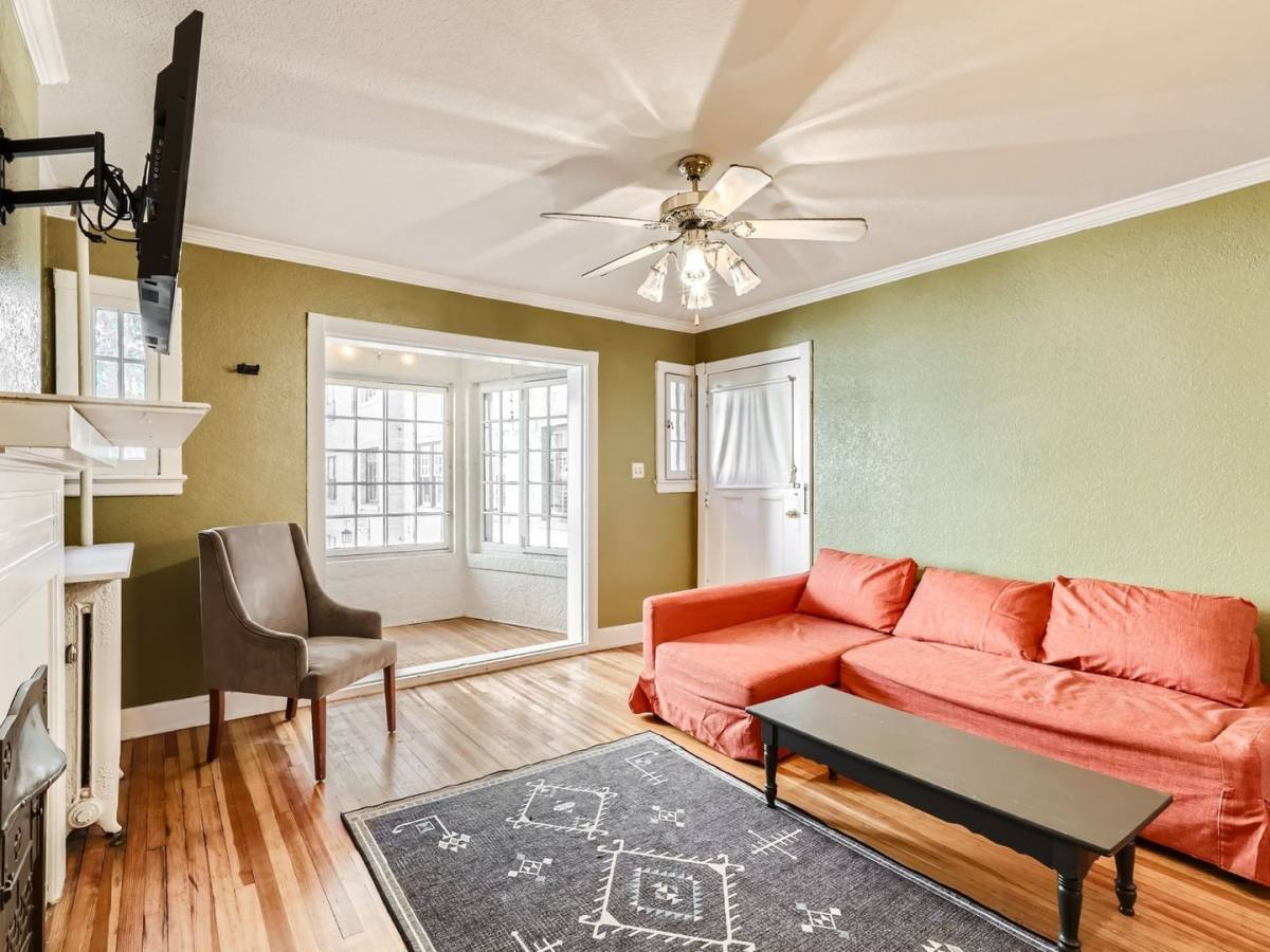 Townhouse for rent at 1137 N Sherman St, Denver, CO 80203