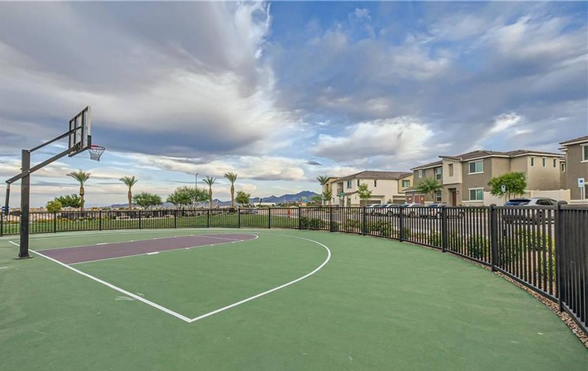 Townhouse for rent at 12110 Midnight Pine Rd, Las Vegas, NV 89183