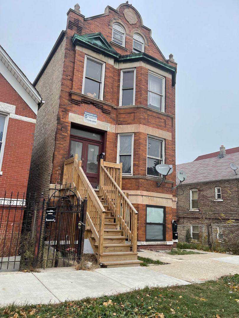 Apartment for rent at 2842 W 25th Place, Chicago, IL 60623