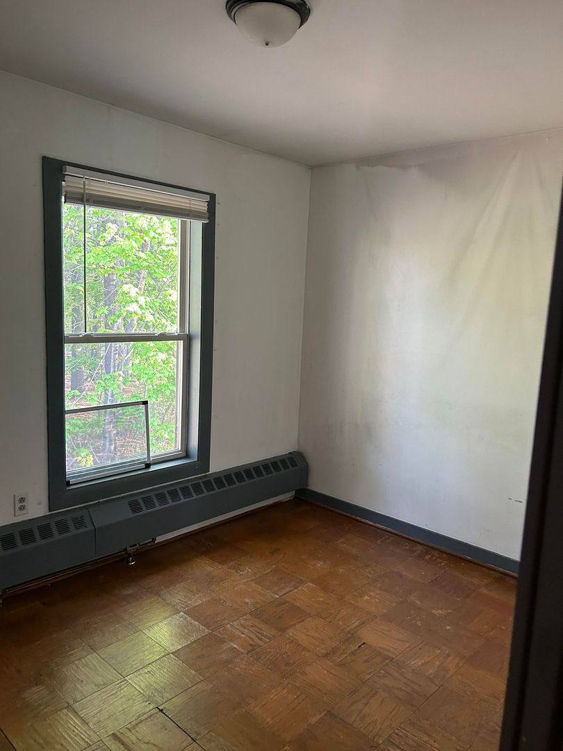 Apartment for rent at 86 Langley St, Bangor, ME 04401