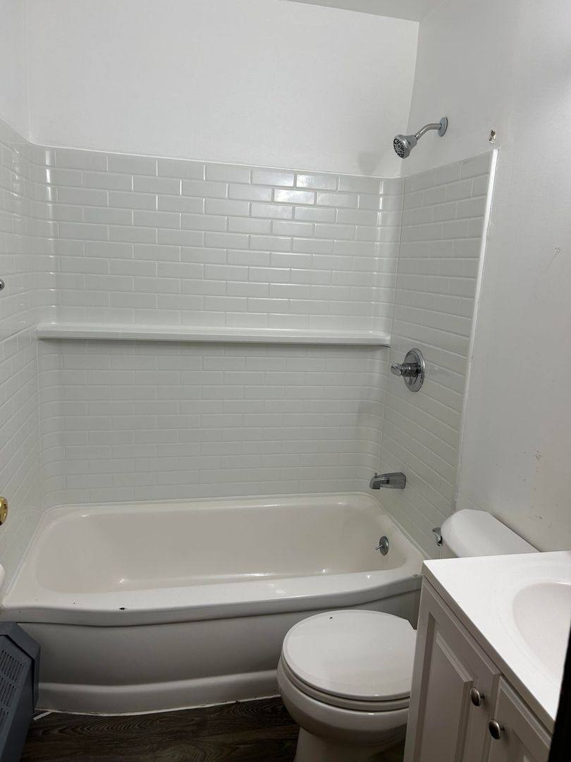 Apartment for rent at 86 Langley St, Bangor, ME 04401
