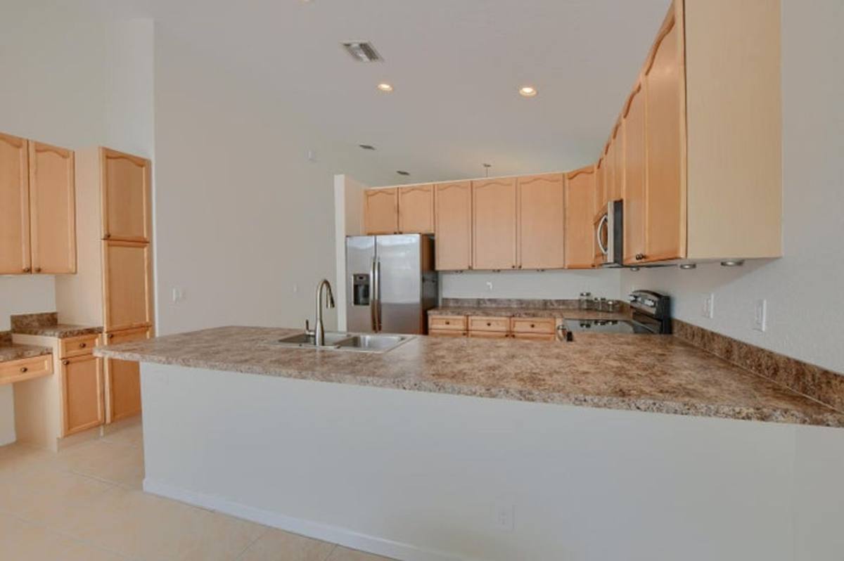 House for rent at 1225 E Magnolia Circle, Delray Beach, FL 33445