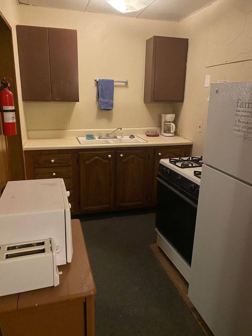 Apartment for rent at 103 W 1st St, Roxana, IL 62084