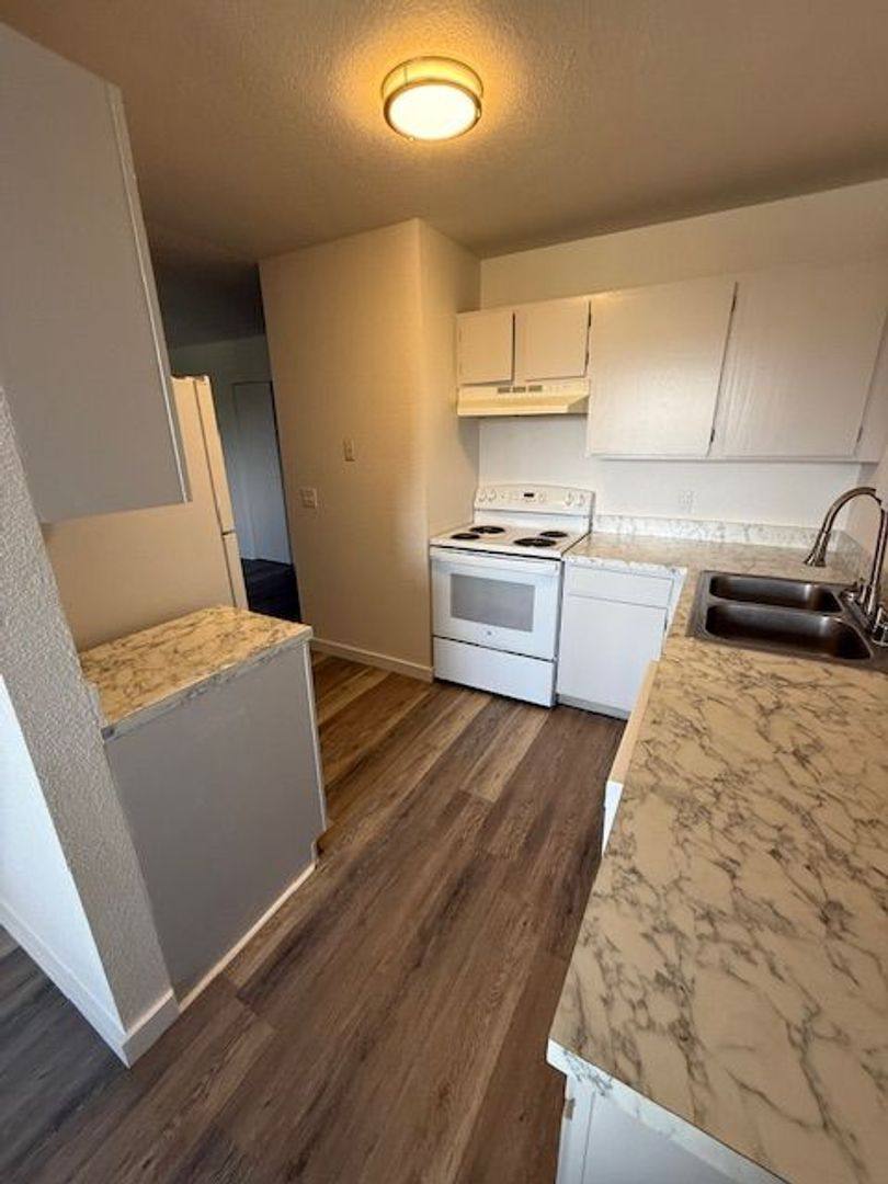 Apartment for rent at 44 6th St, Billings, MT 59101