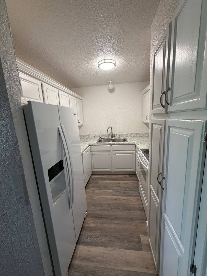 Apartment for rent at 44 6th St, Billings, MT 59101