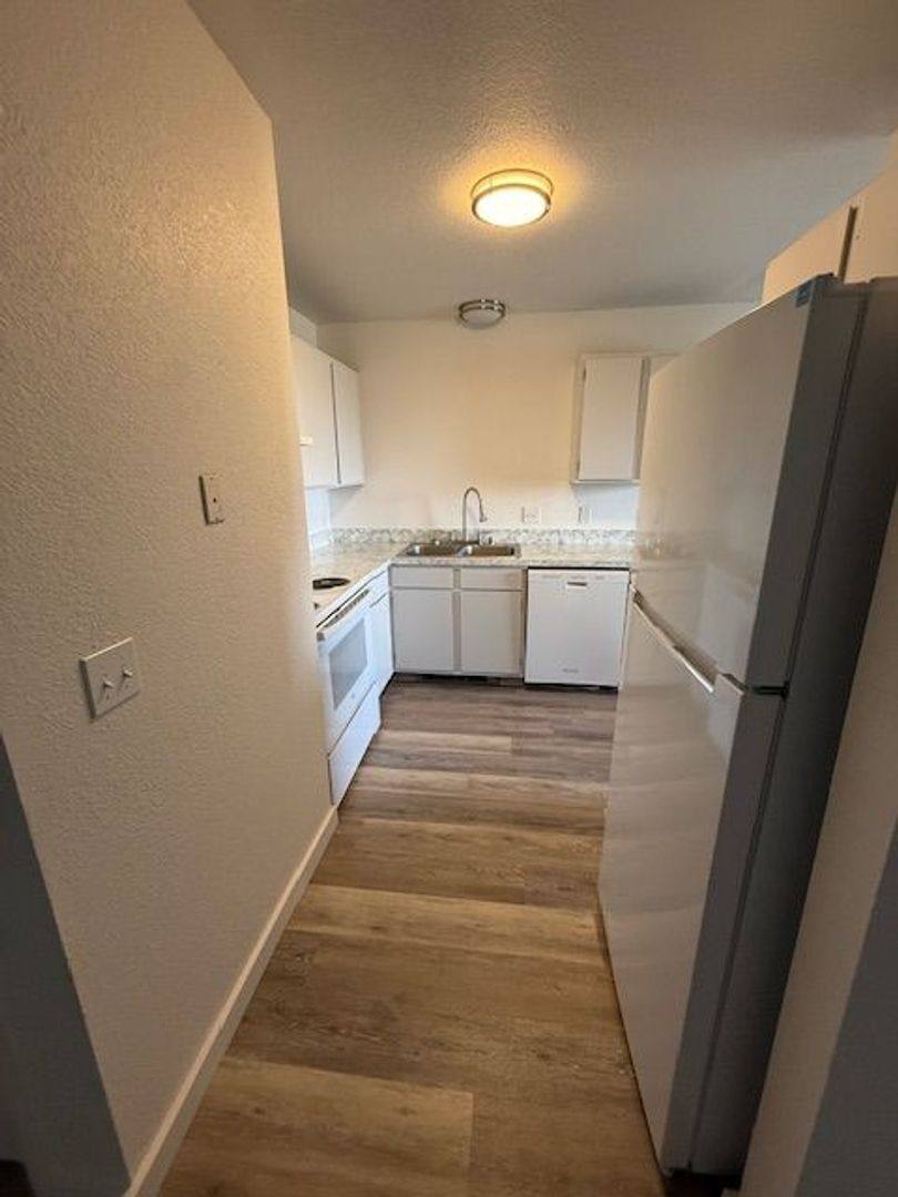 Apartment for rent at 44 6th St, Billings, MT 59101
